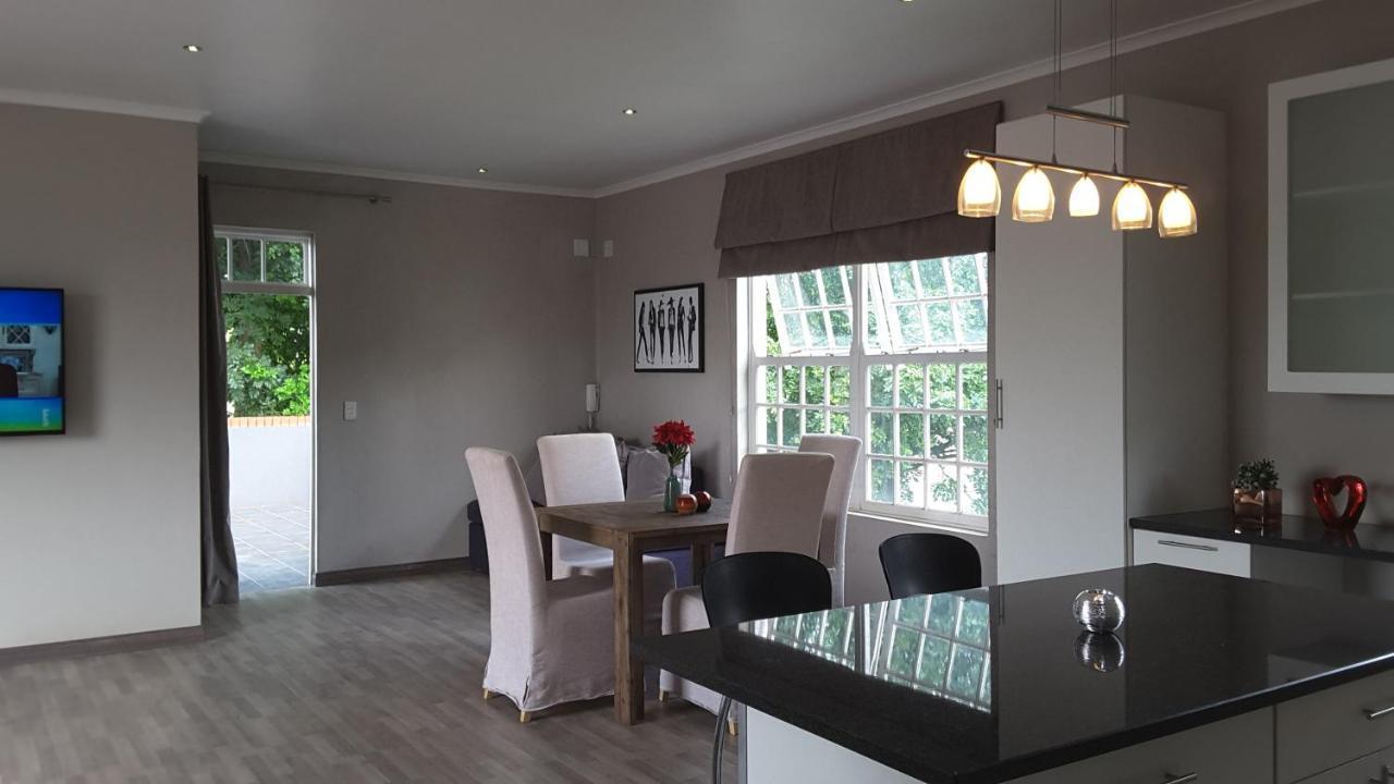 Versailles Pretoria Luaran gambar